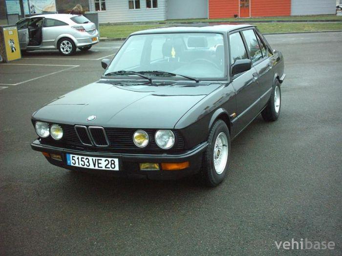 BMW 520i (E28)