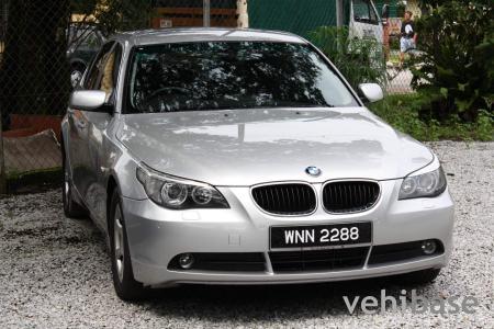 BMW 523i (E60)