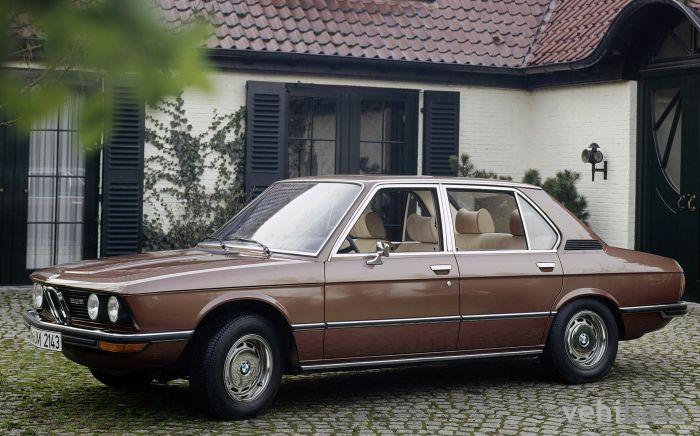 BMW 528 (E12)