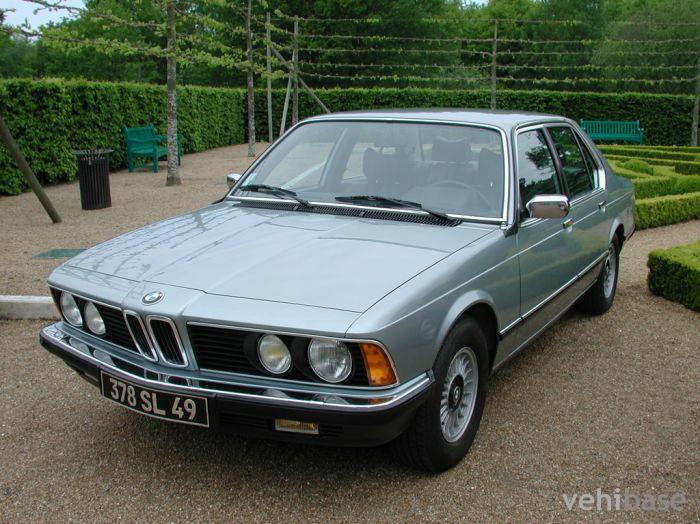 BMW 728i (E23)