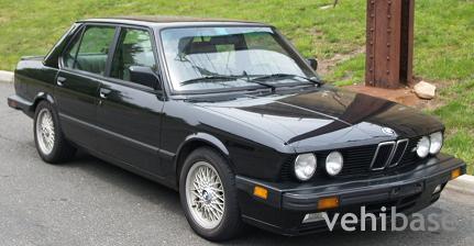 BMW M5 (E28)