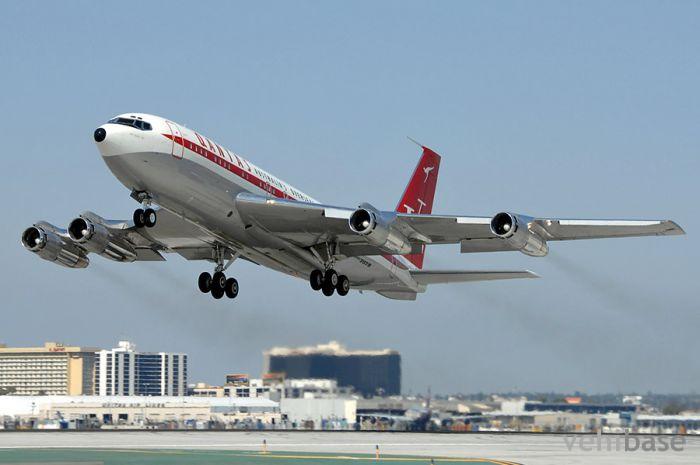 Boeing 707