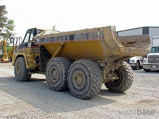 Caterpillar 725