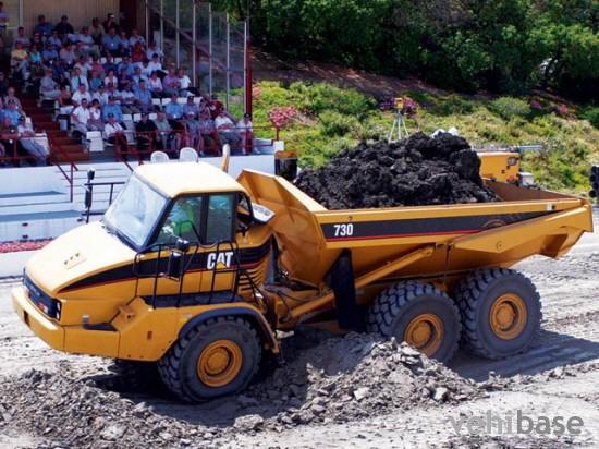 Caterpillar 730