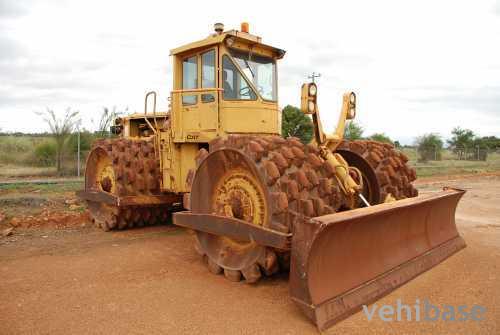 Caterpillar 835