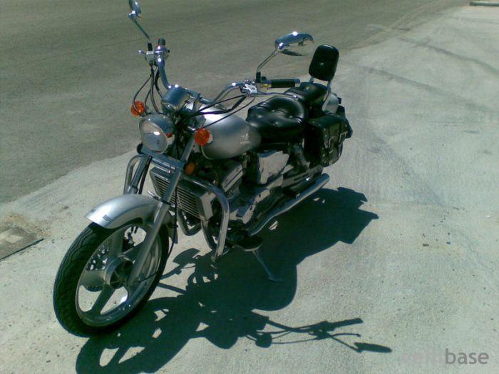 CSR Custom Twin 125