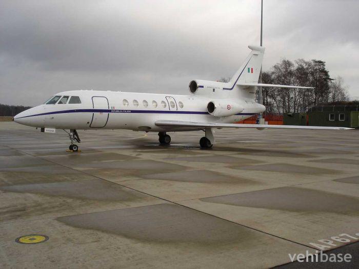 Dassault Falcon 50