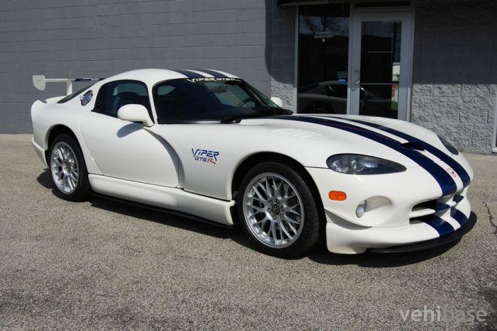 Dodge Viper GTS-R