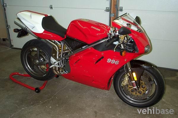 Ducati 996 S