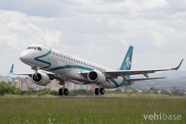 Embraer 195