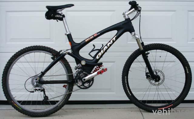 Giant MCM 990