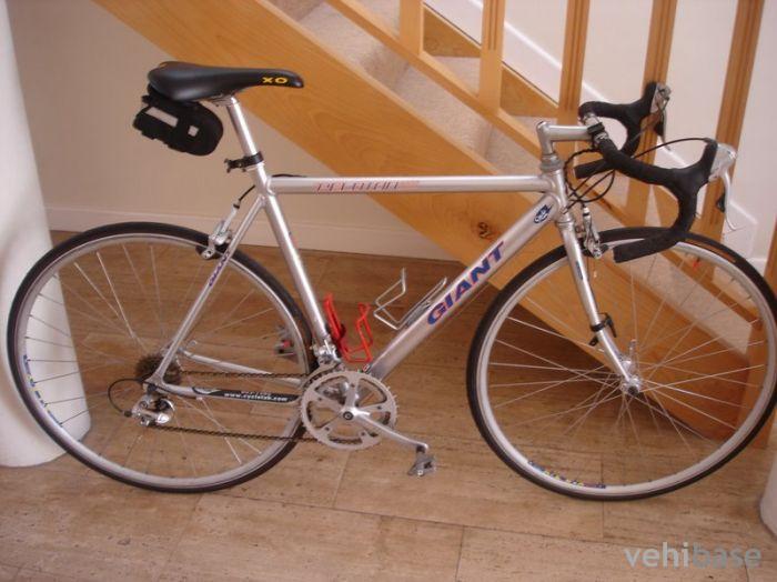 Giant Peloton 8200