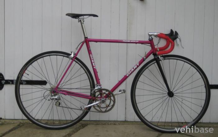 Giant Peloton Super Lite