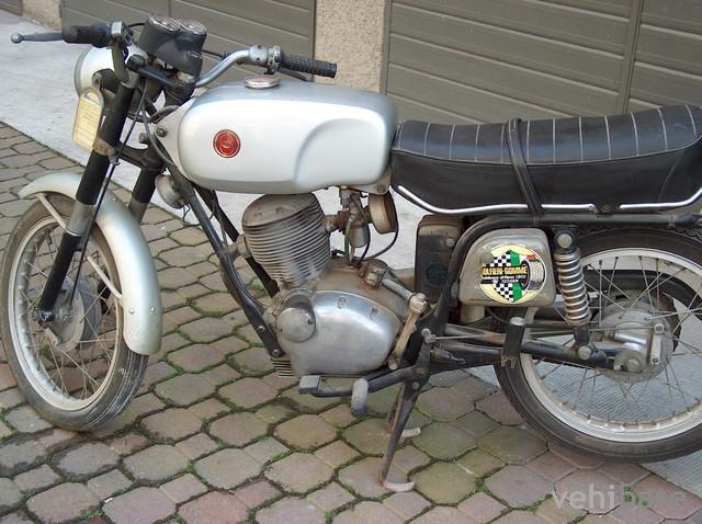 Gilera 124 5V