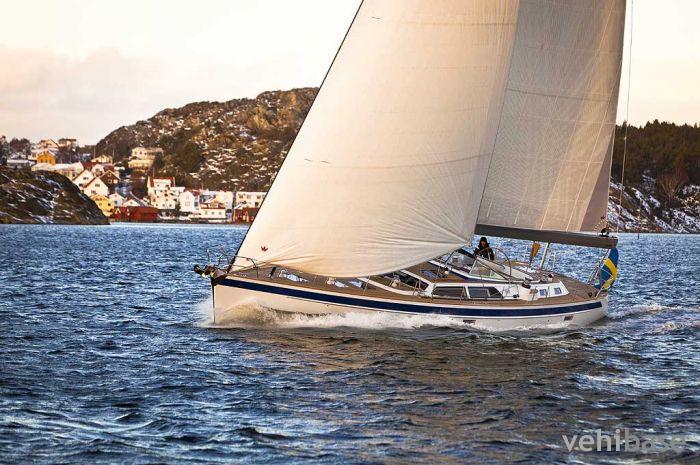 Hallberg-Rassy 64