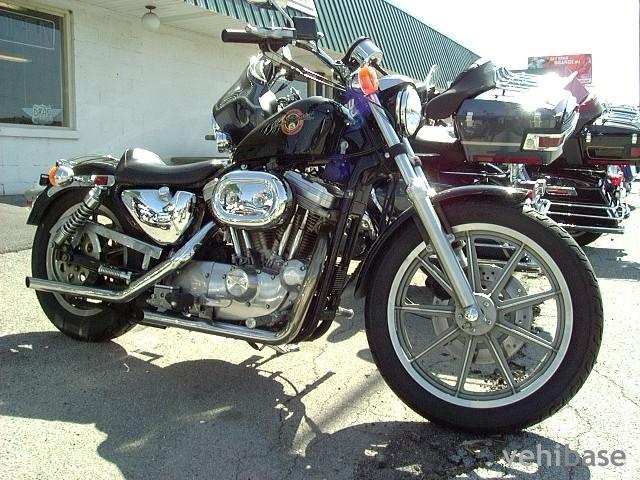 Harley-Davidson Sportster 883 Hugger
