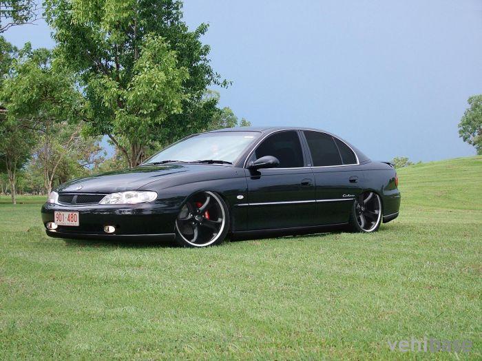 Holden VX Calais