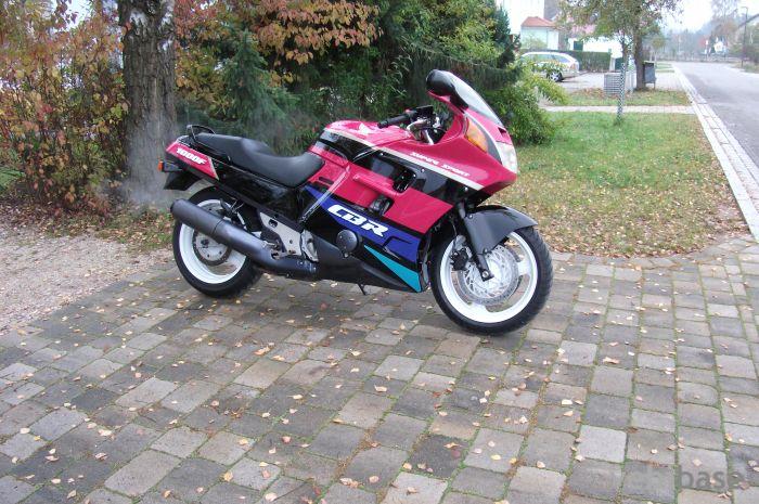Honda CBR 1000 F