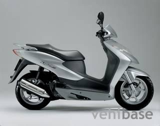 Honda Dylan 150