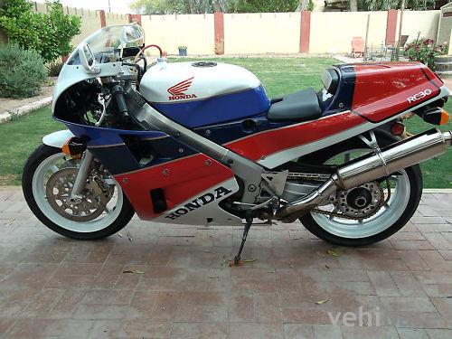 Honda VFR 750 R / RC 30