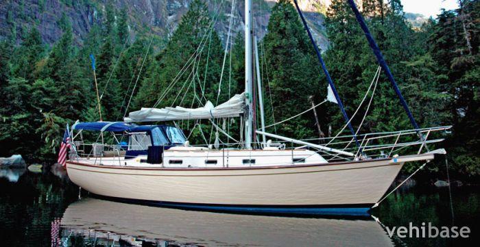 Island Packet 37