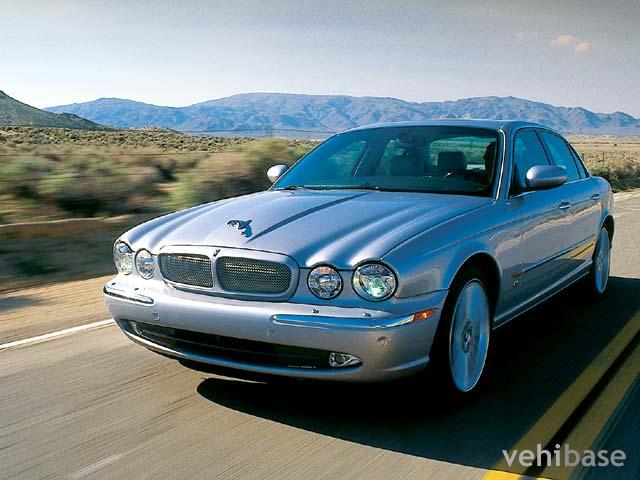Jaguar X300 XJR