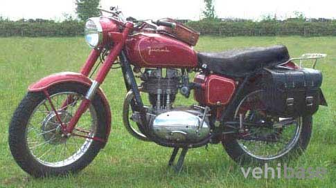Junak M7