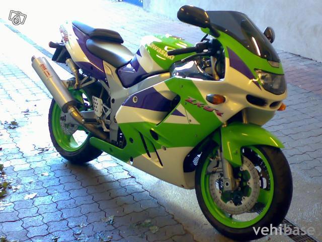 Kawasaki ZX-9R 900