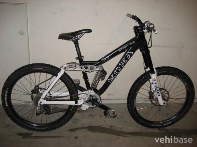 Kona Stinky Pro