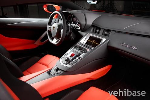 Lamborghini Aventador LP700-4