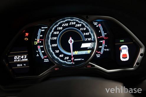 Lamborghini Aventador LP700-4