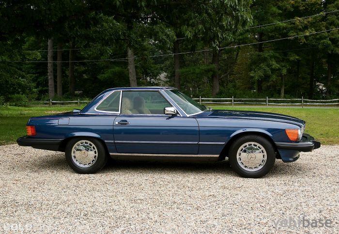 Mercedes-Benz 560 SL