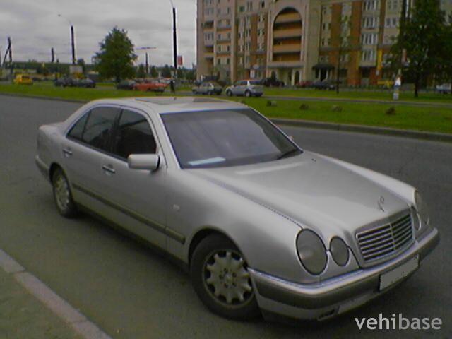 Mercedes-Benz E 230 (W124)