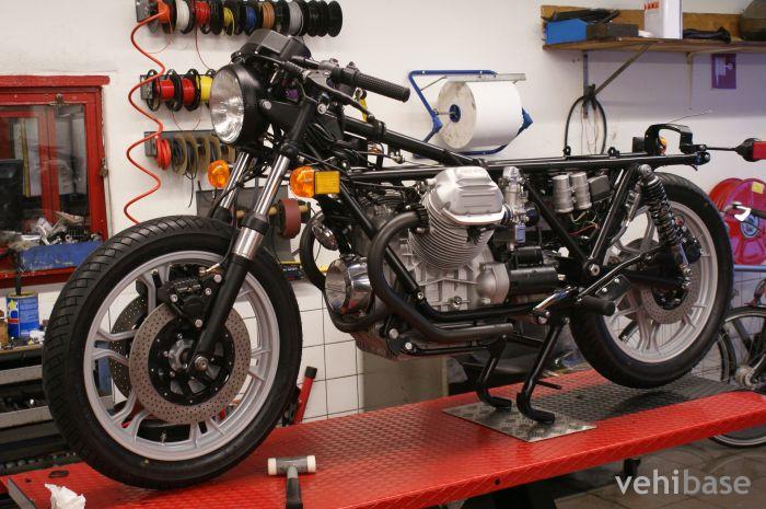 Moto Guzzi 850 Le Mans