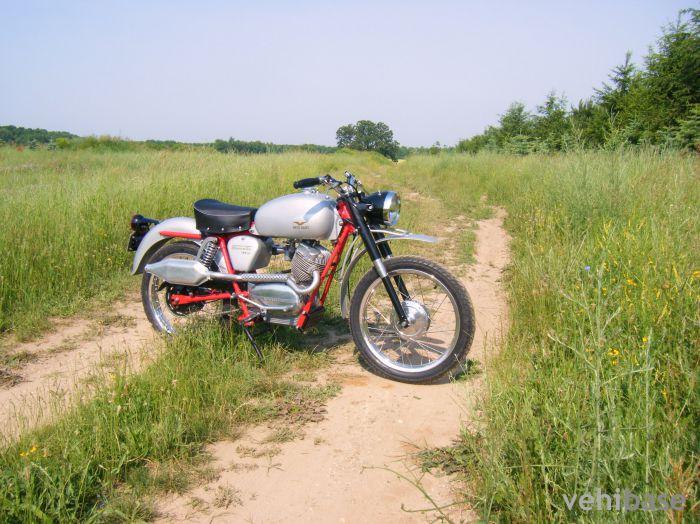 Moto Guzzi Scrambler Stornello 125