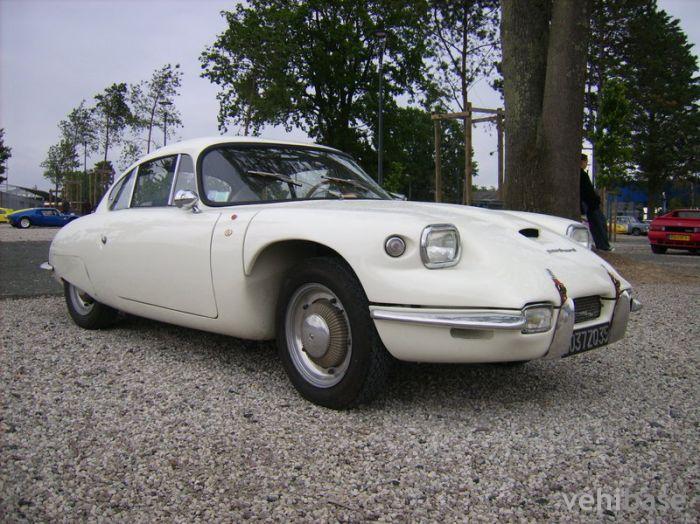 Panhard CD Coach