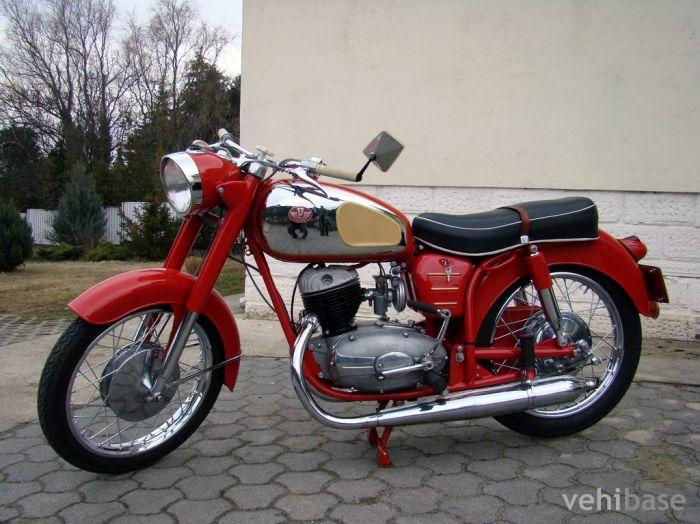 Pannonia T 8