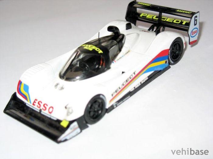 Peugeot 905 LM