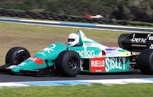 Benetton B186
