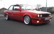 BMW 318is (E30)