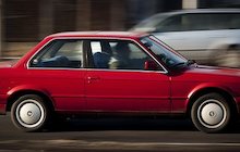 BMW 320i (E30)