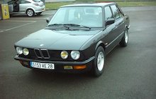 BMW 520i (E28)