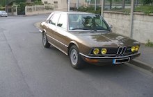 BMW 528i (E12)