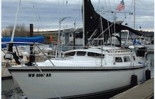 Capital Yachts Newport 33 PH