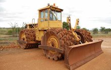 Caterpillar 835