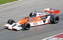 McLaren M26