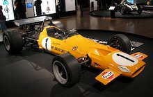 McLaren M7A