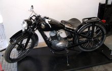 SHL M04 125
