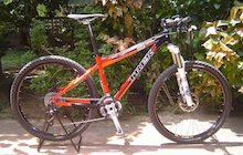 Trek 8900
