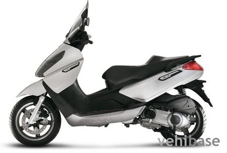 Piaggio X7 250
